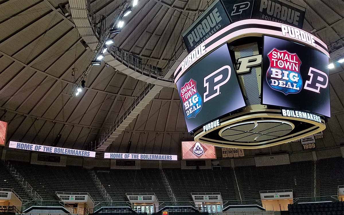 Badalona Basketball Arena Center-Hung Jumbotron LED Display Installation