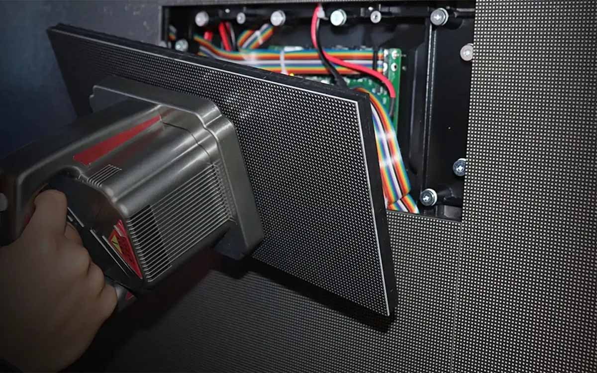 Front & Rear Access Outdoor Fixed Installation LED Billboard Panel